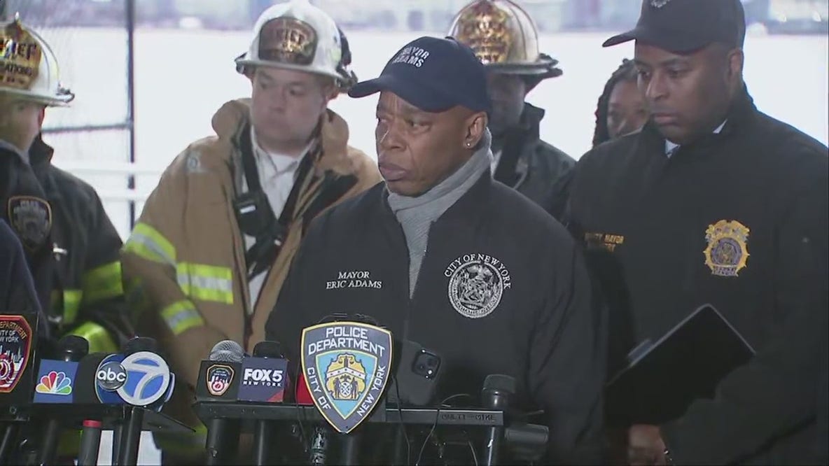 Hudson River helicopter crash: Tourists killed